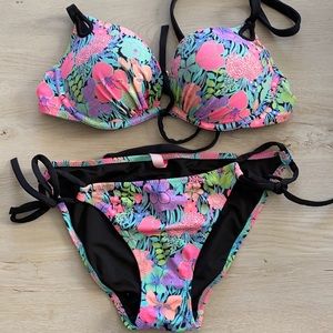 Victoria secret push up bikini size 34c and S